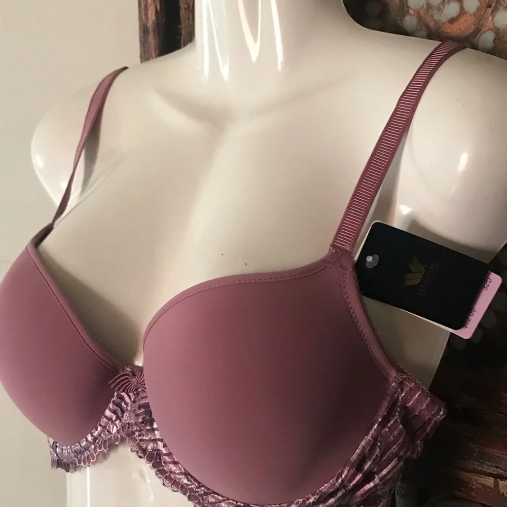 WACOAL LA FEME underwire T-shirt bra - Picture 3 of 13